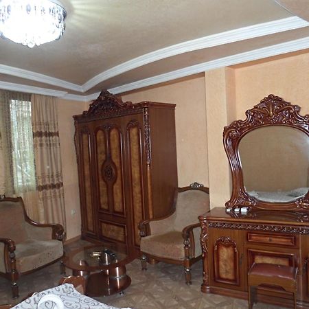 Hotel Old Star Батуми Стая снимка