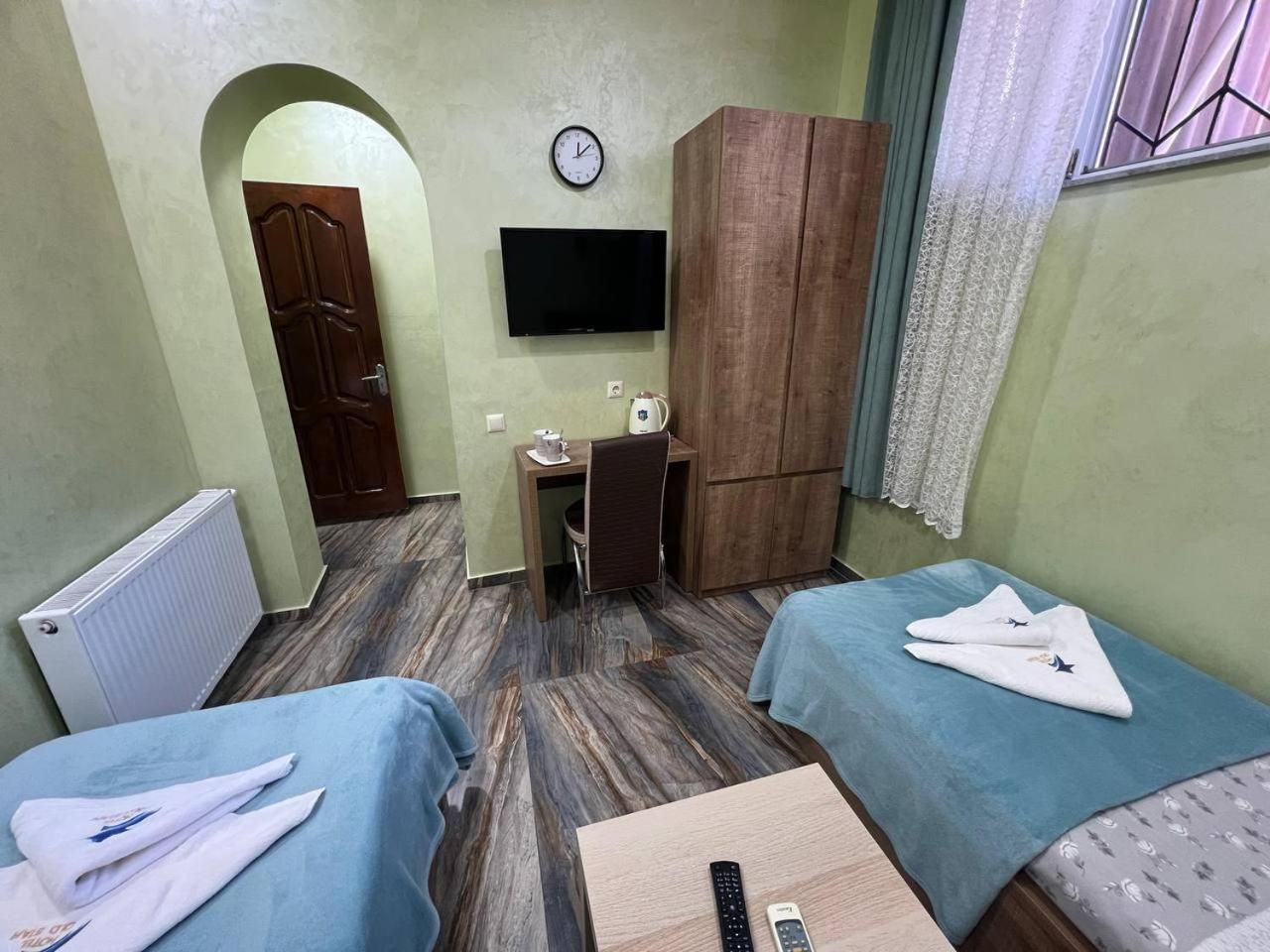Hotel Old Star Батуми Екстериор снимка
