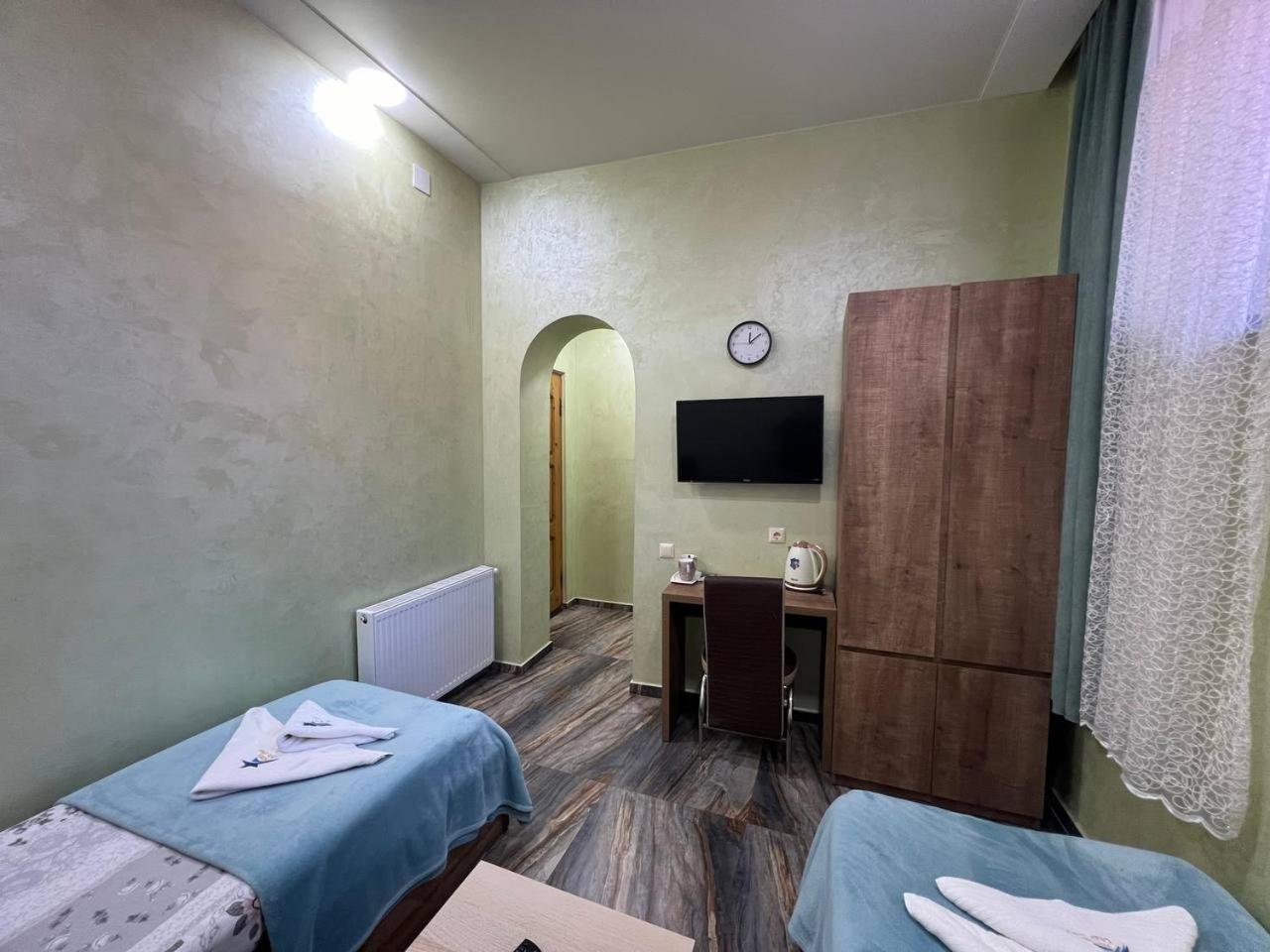 Hotel Old Star Батуми Екстериор снимка