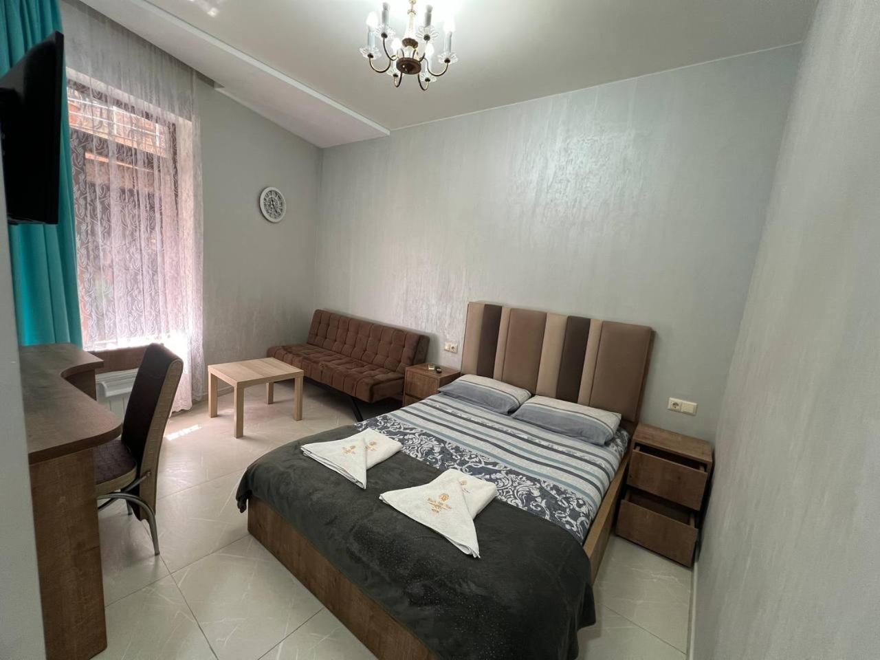 Hotel Old Star Батуми Екстериор снимка