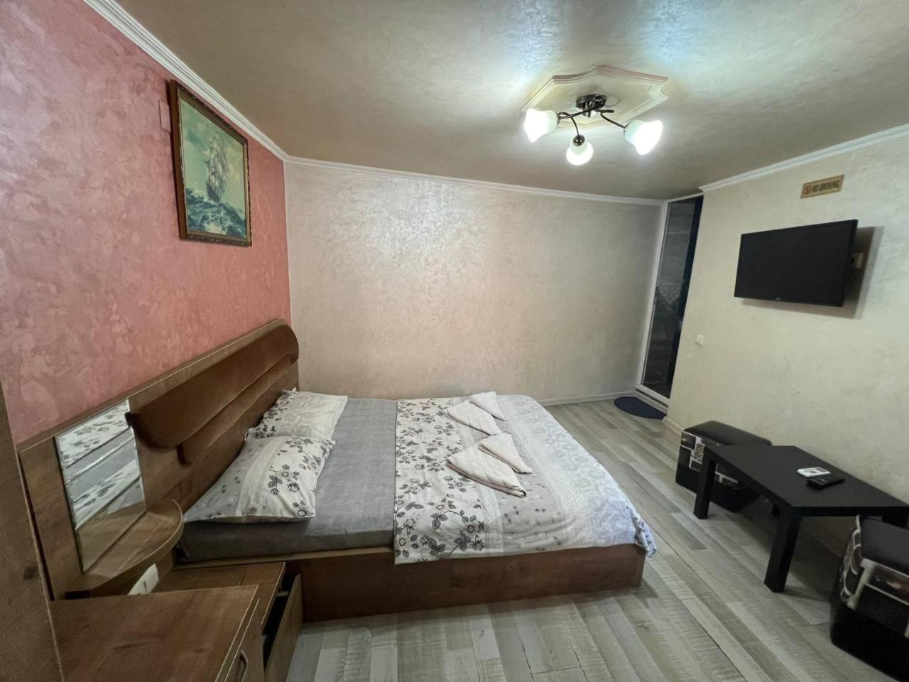 Hotel Old Star Батуми Екстериор снимка