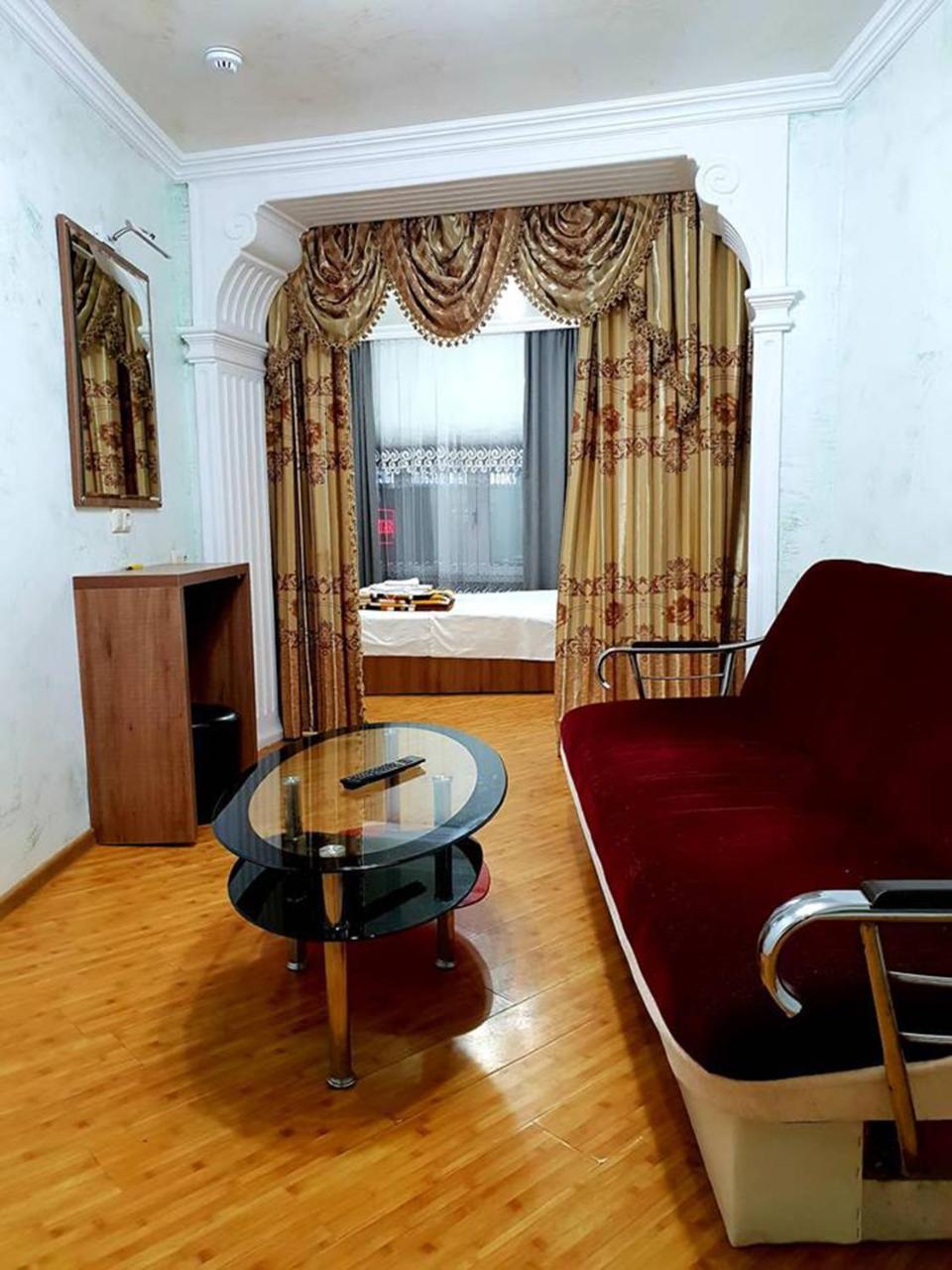 Hotel Old Star Батуми Екстериор снимка