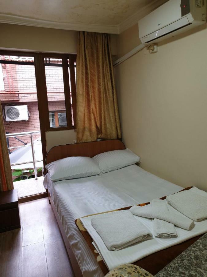 Hotel Old Star Батуми Екстериор снимка